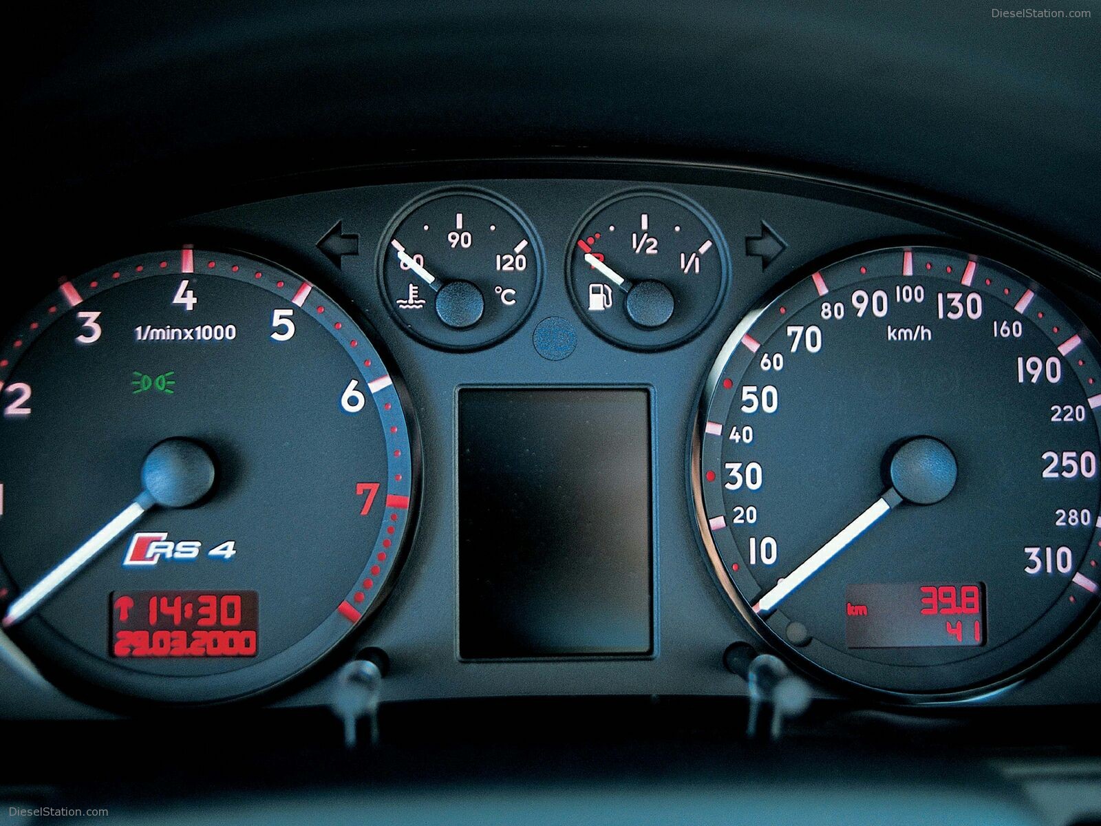 Audi RS4 (2000)